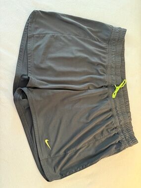Women’s Nike women’s athletic Shorts grey athleisure running walk beach summer L